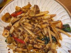 -8PINTS八品脱·日料·烧鸟·精酿小酒馆(莘庄店)