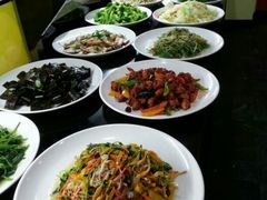 自选菜品&nbsp;还有免费的甜点和汤喔～-Vegelicia 绿蔬蔬食自助餐