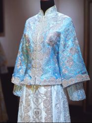 礼服-爱伊人婚纱礼服美妆馆
