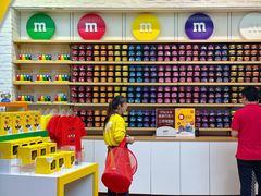 -m豆巧克力世界(上海世茂广场店)