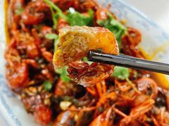 麻辣小龙虾-1910老鲁味海鲜·戳子肉·青岛菜(金沙滩店)