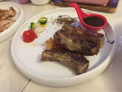 -樱花里音乐餐吧·牛扒椰子鸡(东圃店)