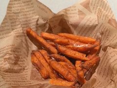 -一棵树·意大利西餐厅One Tree(新城店)