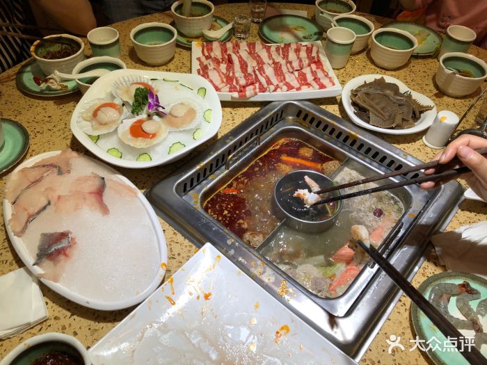 叔捞毛肚火锅融合餐厅图片 - 第1张