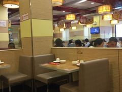 卡座-粤仔湾砂锅粥(金太湖店)