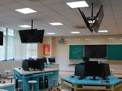 -上海师范大学附属中学(三林校区)