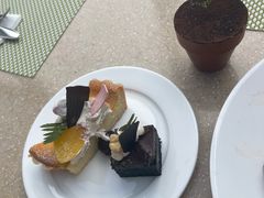 -亮马河饭店翠雅咖啡厅