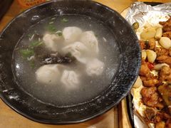 -老东镇啤酒屋海鲜加工·蒸汽海鲜·海鲜烧烤(台东店)