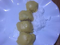 -粘豆包柴火铁锅炖