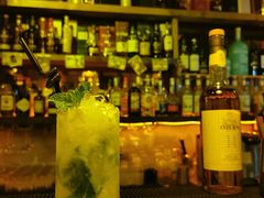 -城墙外BAR