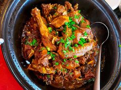 焖烧鸡-小竹林农庄