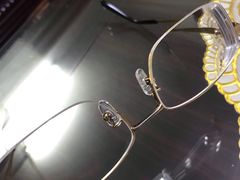-MiRi眼镜连锁·蔡司·尼康控优点合作店(莘庄店)