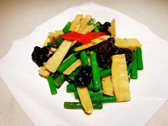 -胡桐里音乐酒馆(孝南店)