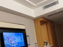 -维也纳酒店(华为广州研发中心罗冲围店)