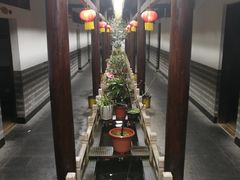 -唔呶喔哩酒家(生产街店)
