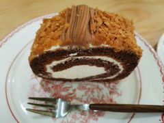 栗子瑞士卷-Dough&Joe团憩(瑞虹天地月亮湾店)