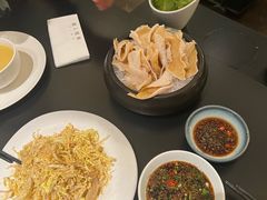 -鲜入唯煮·港式海鲜牛肉火锅(金宝街店)