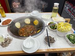 -鲁员外地锅鸡地锅鱼(古墩路店)