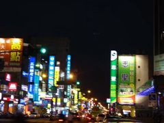 -六合夜市