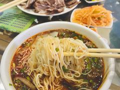 -吾穆勒蓬灰牛肉面·清真(北滨河中路店)