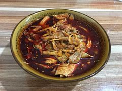 蘑菇豆腐皮-老字号杨坡红油米线腊汁肉夹馍(东四道巷店)