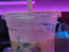 -瑞幸咖啡(岳家嘴地铁站店)