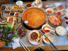 -野山舂·贵州现舂酸汤牛肉(民生路店)