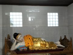 -ခြောက်ထပ်ကြီးရွှေသာလျောင်းဘုရားကြီး