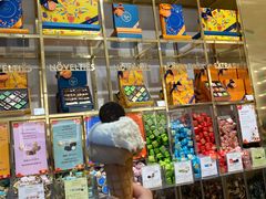 -VENCHI 闻绮(上海佛罗伦萨小镇店)