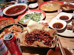 -先启半步颠小酒馆(白麓里店)