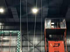 -极限PLAY运动娱乐新世界·团建派对潮玩休闲馆·室内蹦极高空游乐园