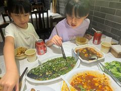 -华光驿站私房菜·黑金冠