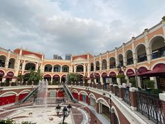 -佛罗伦萨小镇广佛名品奥特莱斯(疏港路店)