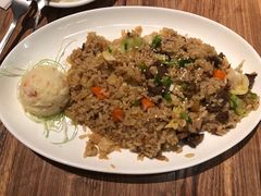 -玛格萝妮(汇智国际商业中心店)