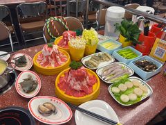 -四囍码头海鲜烧烤自助火锅(外滩南京东路悦荟广场店)