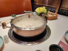 -洪氏嗨捞·猪肚鸡火锅(阳光天地店)