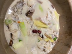 -滇香肴·云南菜蒸汽石锅鱼(云南北路店)