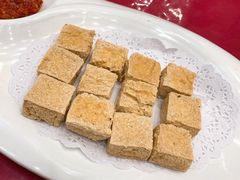 -侬佳蒸菜馆(听潮店)