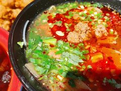 -爆炸头阿姨小四川正宗川味小吃(无任何分店)