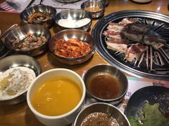 -老炉家木炭烤肉(长江国际店)