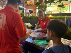 -詹爷爷乌节路街头冰淇淋