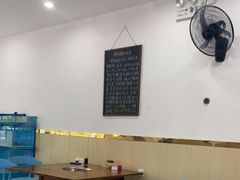 大堂-老何家后安粉·糟粕醋海鲜火锅(三亚湾椰梦长廊店)