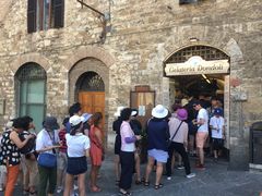 -Gelateria Dondoli