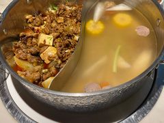 -左庭右院鲜牛肉火锅(金山万达店)