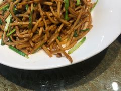 -老码头黑皮肘子锅包肉(赣水路店)