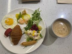 -上海虹桥中心爱琴海亚朵S酒店