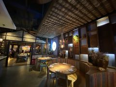 餐具摆设-蜜桃餐厅·江浙融合菜(荟聚购物中心店)