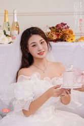 -onlygirl摄影美学馆高端定制(江滩店)