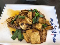 锅盔回锅肉-新繁老號豌豆汤饭店·江湖菜(宝光寺店)