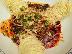 -有红鸡毛店·川菜(建设路店)